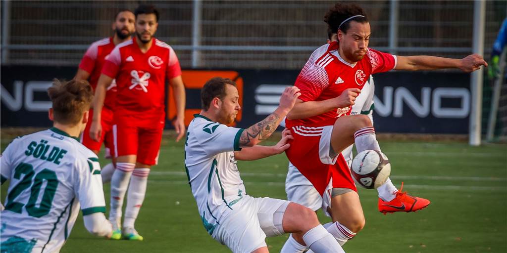 Rote Karte versaut Dortmunder Bezirksligisten die Saison - Sanktionen für einen Spieler Rote Karte versaut Dortmunder Bezirksligisten die Saison - Sanktionen für einen Spieler