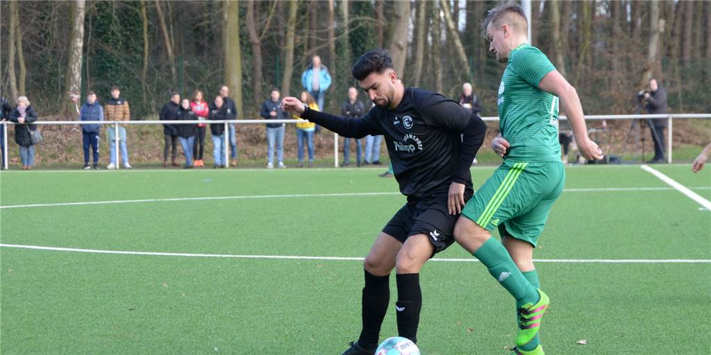 Im Re-Live: Lippramsdorf ärgert Erkenschwick lange - aber am Ende jubelt der Favorit Zur Halbzeit führte Bezirksligist Lippramsdorf gegen die Spvgg. Erkenschwick mit 1:0.