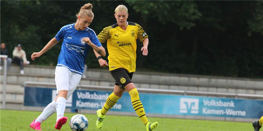 Re-Live: BSV Heerens Frauen fügen Borussia Dortmund eine Niederlage zu Virginia Glänzer (r.) verließ vergangenes Jahr den BSV Heeren, um für den BVB zu spielen.