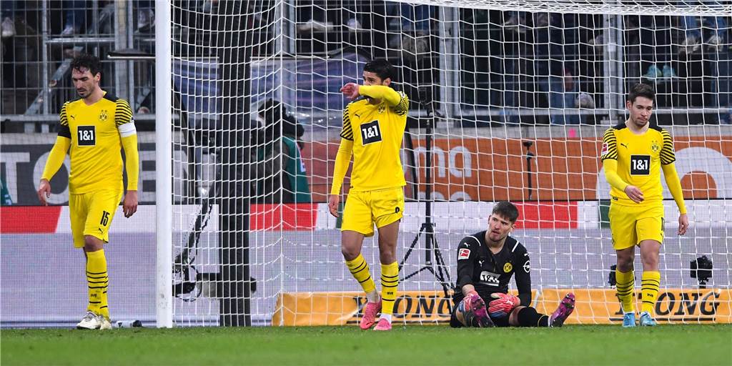 Willkommen im Niemandsland: 1:1 in Augsburg als Spiegelbild der BVB-Saison Willkommen im Niemandsland: 1:1 in Augsburg als Spiegelbild der BVB-Saison