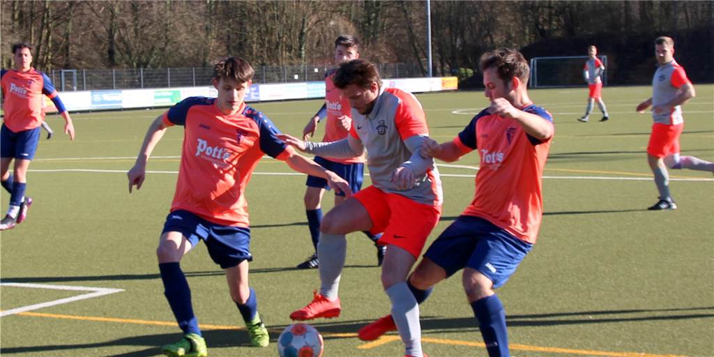 Werner SC II siegt gegen die Dritte - Marc Schwerbrock mit einem sehenswerten Tor Marc Schwerbrock erzielte ein sehenswertes Tor für den Werner SC II.