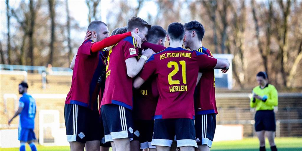 Chaotischer ASC springt auf Platz drei, Top-Stürmer Podehl sogar auf Rang eins Chaotischer ASC springt auf Platz drei, Top-Stürmer Podehl sogar auf Rang eins