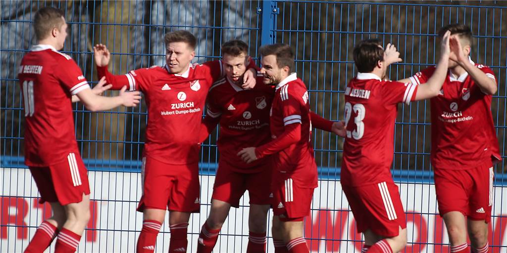 Rot-Weiß Deutens Trainer haben schon verlängert - was machen die Spieler? RW Deuten in Brünninghausen