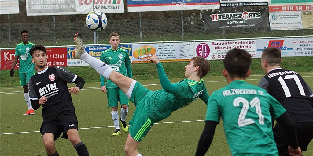 Zum FC Frohlinde: Youngster vom SC Hennen tauscht Wohlfühl-Atmosphäre gegen Landesliga ein Zum FC Frohlinde: Youngster vom SC Hennen tauscht Wohlfühl-Atmosphäre gegen Landesliga ein