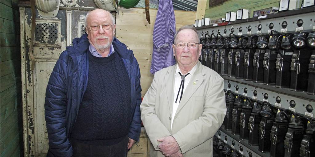 Bergmanns-Chor Harmonie ist sauer: „Stadt Lünen lässt uns im Stich“ Paul Böke (r.), 1. Vorsitzender des Männergesangsvereins Harmonie Zeche Victoria, und Rainer Dornhege, der 2. Vorsitzende des Vereins, vermissen die Wertschätzung der Stadt Lünen.