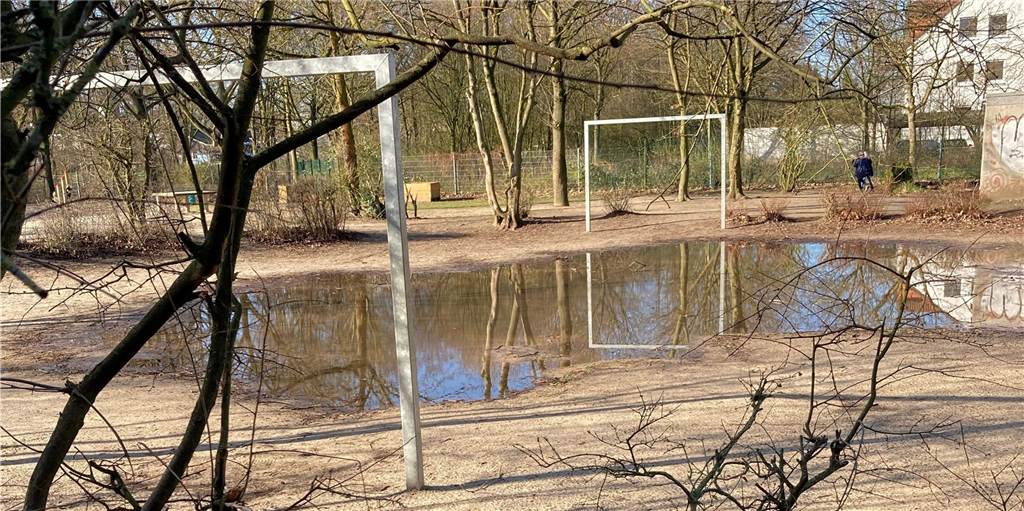 Seenplatte und Schulhof-Tristesse bleiben einer Dorstener Schule treu Pestalozzischule