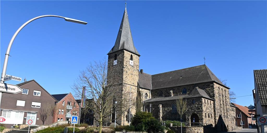 Entwicklungskonzept für Lembeck liegt vor: Die Diskussion ist eröffnet Die Kirche: Bürger wünschen sie sich als Mittelpunkt des Dorfkerns.