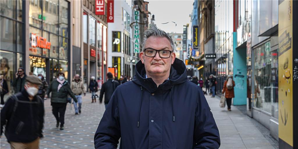 Dortmund rutscht im City-Ranking ab: „Spiegelt die Realität wider“ Neben den Auswirkungen der Corona-Pandemie, die alle Innenstädte getroffen hätten, sieht Cityring-Chef Tobias Heitmann in Dortmund für den Westen- und Ostenhellweg einige spezielle Defizite, die schnellstens behoben werden müssten.