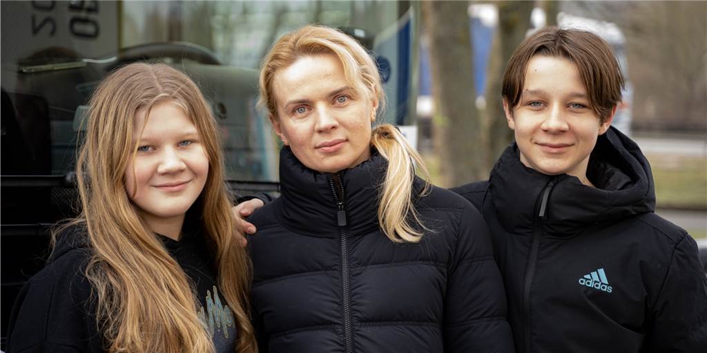 Zu alt für die Flucht: Taras (14) musste Großeltern in Kiew zurücklassen Zu alt für die Flucht: Taras (14) musste Großeltern in Kiew zurücklassen