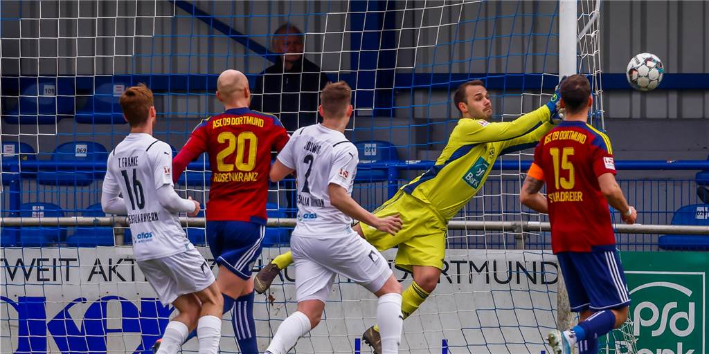 Aplerbecks Oberliga-Torhüter Jan Held droht das Saison-Aus Aplerbecks Oberliga-Torhüter Jan Held droht das Saison-Aus