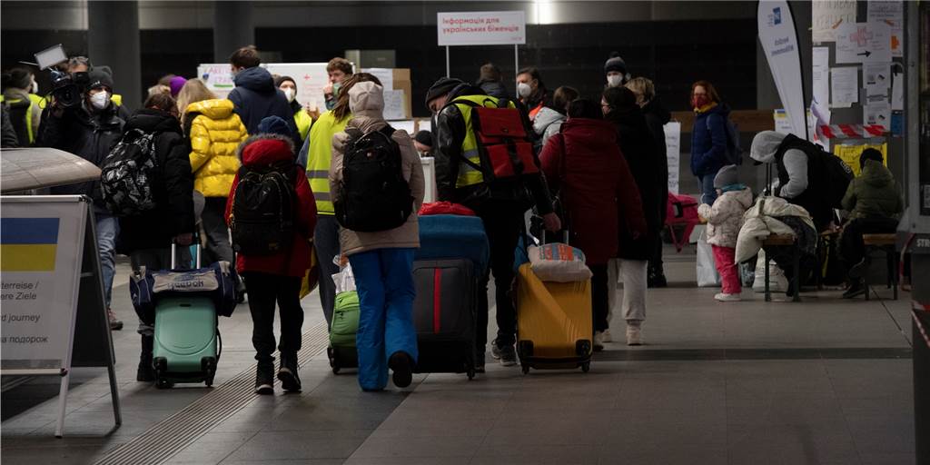 Dorsten schafft Platz für Geflüchtete aus dem Ukraine-Krieg Flüchtlinge aus der Ukraine am Berliner Hauptbahnhof