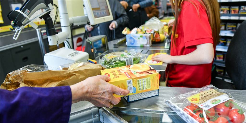 Ukraine-Spenden: Nachfrage in Castrop-Rauxeler Supermärkten gestiegen Ukraine-Spenden: Nachfrage in Castrop-Rauxeler Supermärkten gestiegen