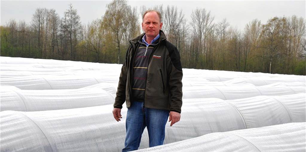 Borker Landwirt Bleckmann: Wetter ist derzeit gut für Spargel und Erdbeeren Landwirt Hubertus Bleckmann sagt: „Es ist ein ganz normales Jahr, auch für Erdbeeren und Spargel.“
