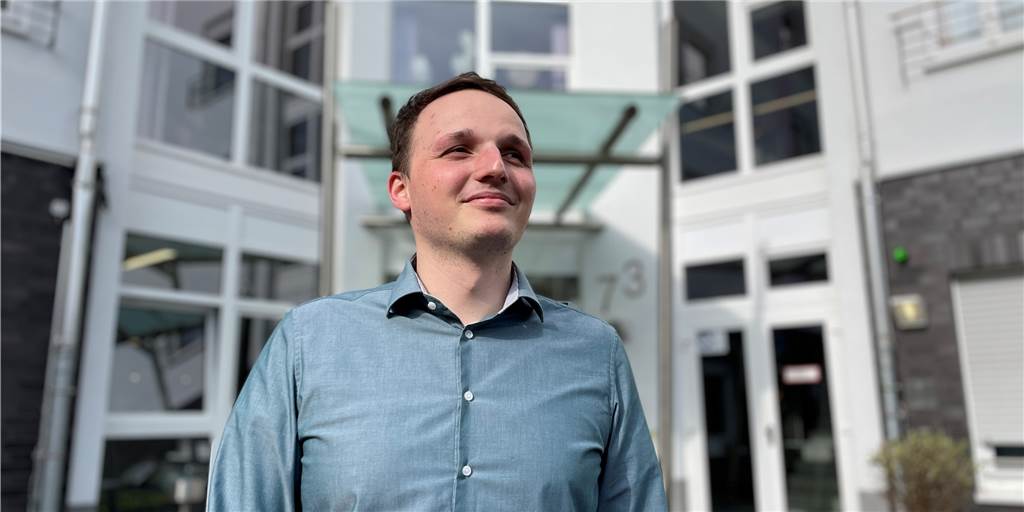 Nicht gegen Corona geimpft: Pflegeheim-Betreiber beurlaubt Mitarbeiter Alexander Boulbos von der Geros Altenpflege hat die Impfpflicht Verwaltungsarbeit beschert, aber auch die Impfbereitschaft befördert.