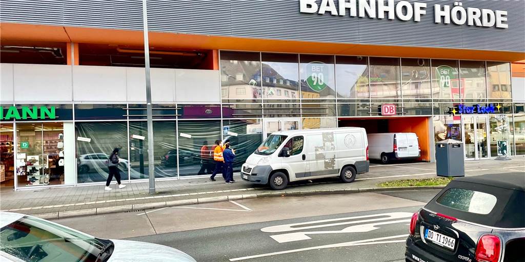 Nachmieter für ehemaligen Burger King am Hörder Bahnhof zieht in einer Woche ein Der Hörder Bahnhof bekommt im Erdgeschoss einen neuen Mieter.