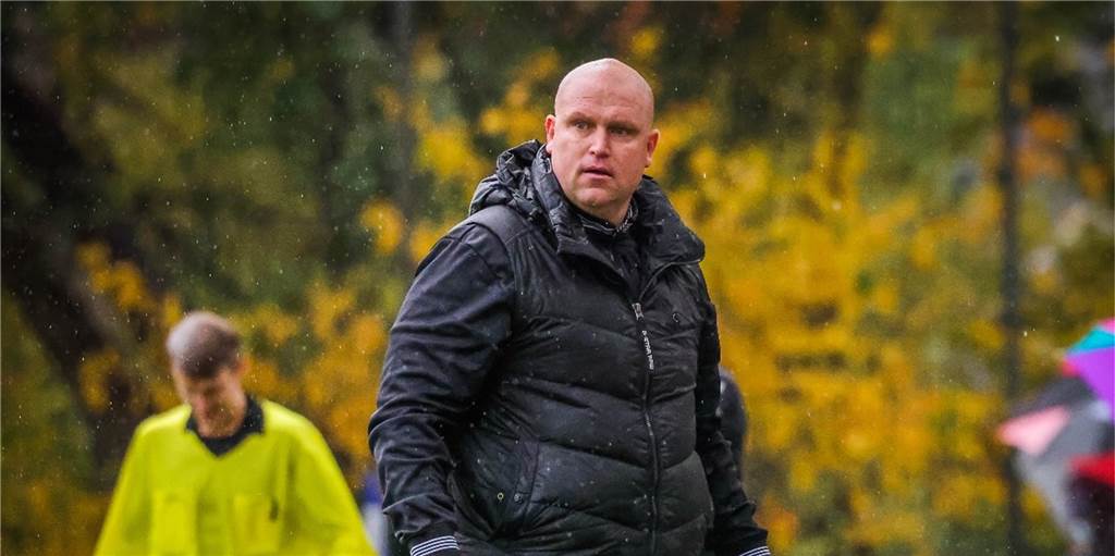 Kultkicker Christian Knappmann (40) gibt spektakuläres Comeback als Spieler in der C-Liga Kultkicker Christian Knappmann (40) gibt spektakuläres Comeback als Spieler in der C-Liga