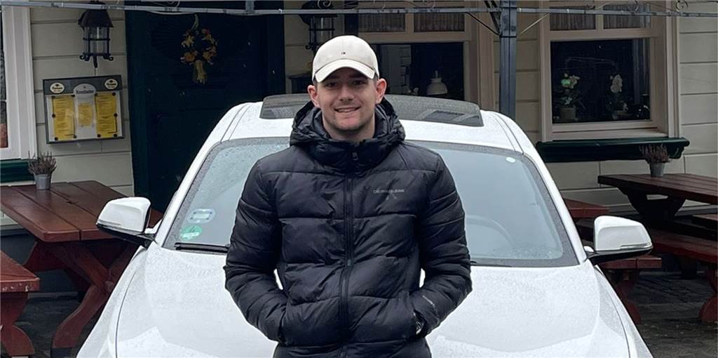 Wegen Benzinpreisen: Königsborner Fußballer erwägt Umzug Kenan Kajtazovic vom Königsboner SV hat als Pendler mit den hohen Spritpreisen zu kämpfen.
