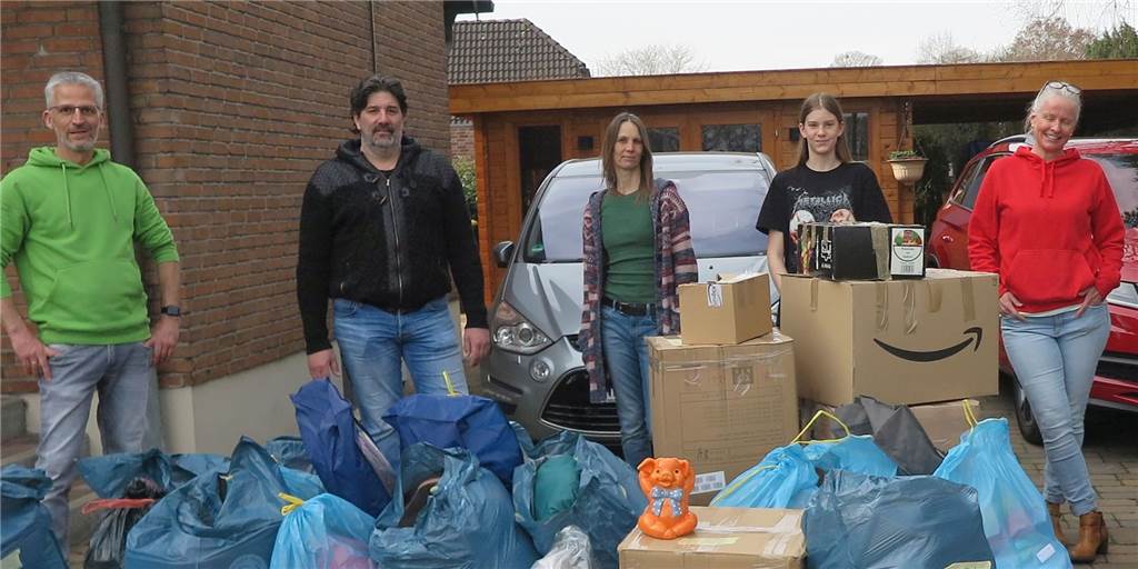 Krieg in der Ukraine: Spendenaktion wurde zum vollen Erfolg Die Familien Daunheimer, Röckinghausen und Turck mit den Spenden