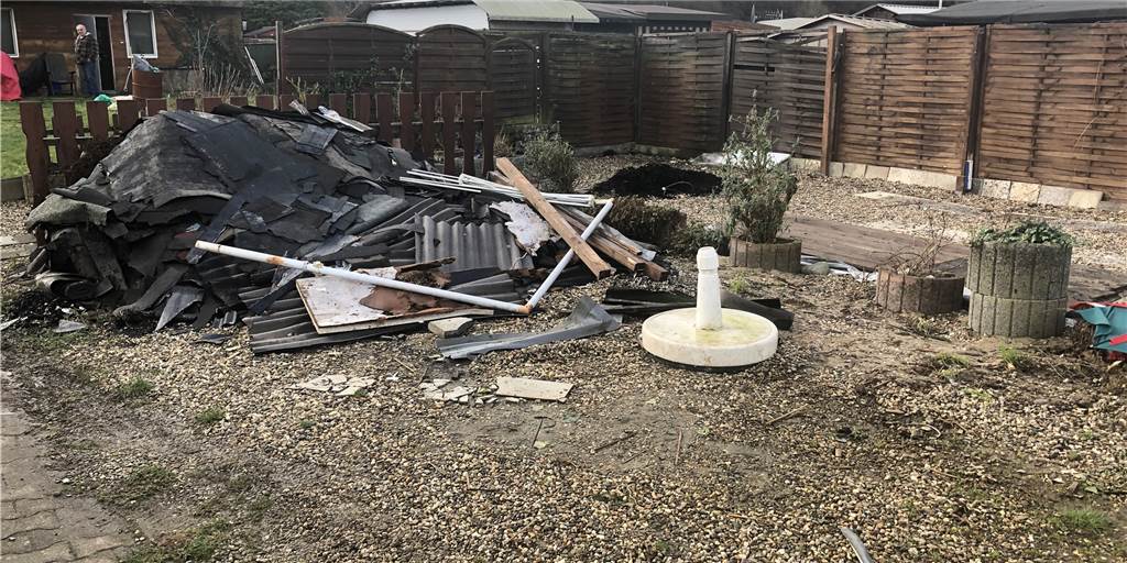 „Hohes Ufer“: Gericht lehnt Eilantrag von Camperin ab Die bisherigen Bemühungen, den Brandschutz auf dem Campingplatz "Hohes Ufer" zu gewährleisten, waren bislang nicht erfolgreich. Das Verwaltungsgericht in Düsseldorf hat nun den Eilantrag einer Camperin abgelehnt.