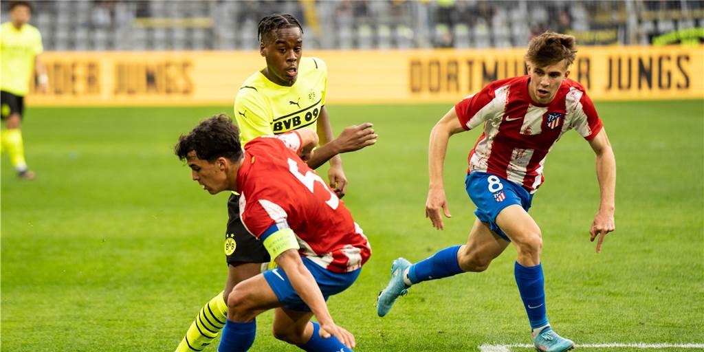 BVB-Trainer Mike Tullberg nach dem Youth-League-Aus: „Am Ende entscheidet die Qualität“ BVB-Trainer Mike Tullberg nach dem Youth-League-Aus: „Am Ende entscheidet die Qualität“