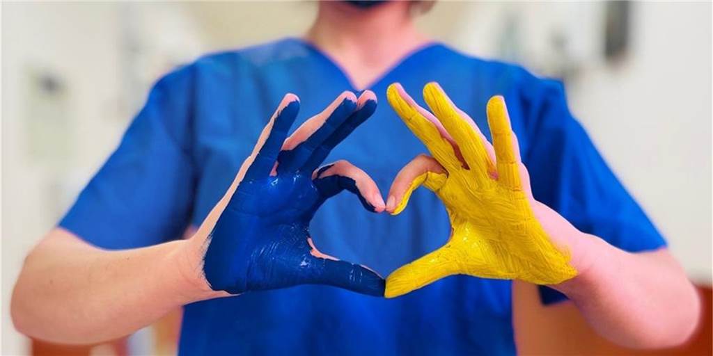 Bisher gut 1500 aus der Ukraine Geflüchtete im Westmünsterland angekommen Ein Herz für die Ukraine symbolisiert dieses Foto des Klinikums Westmünsterland: Innerhalb von nur einer Woche spendeten Beschäftigte 51.749 Euro.