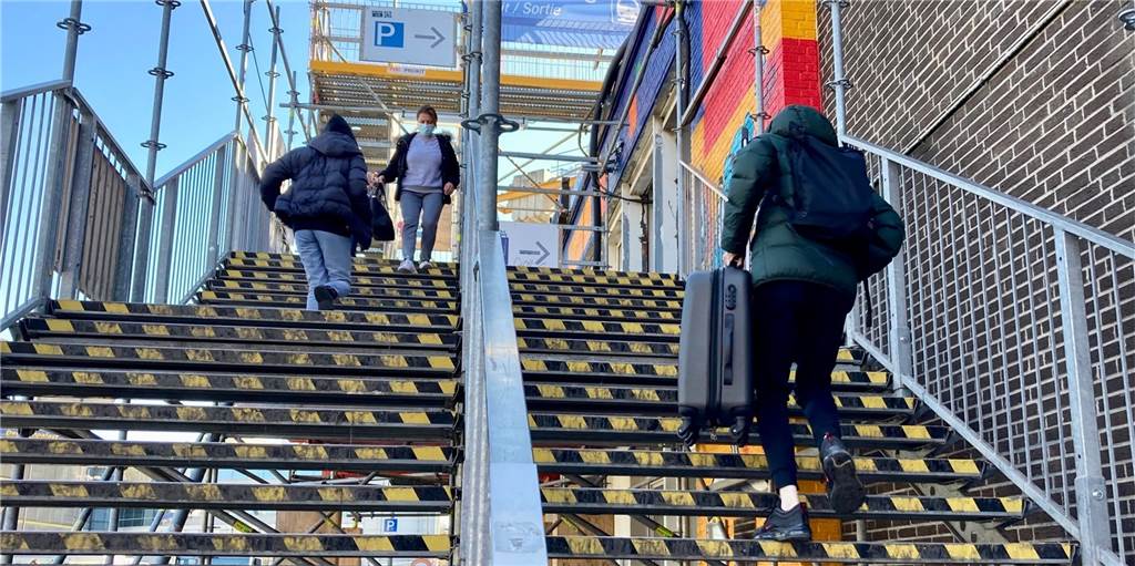 Bauarbeiten im Hauptbahnhof verzögert - neue Wege am Nordeingang Bauarbeiten im Hauptbahnhof verzögert - neue Wege am Nordeingang