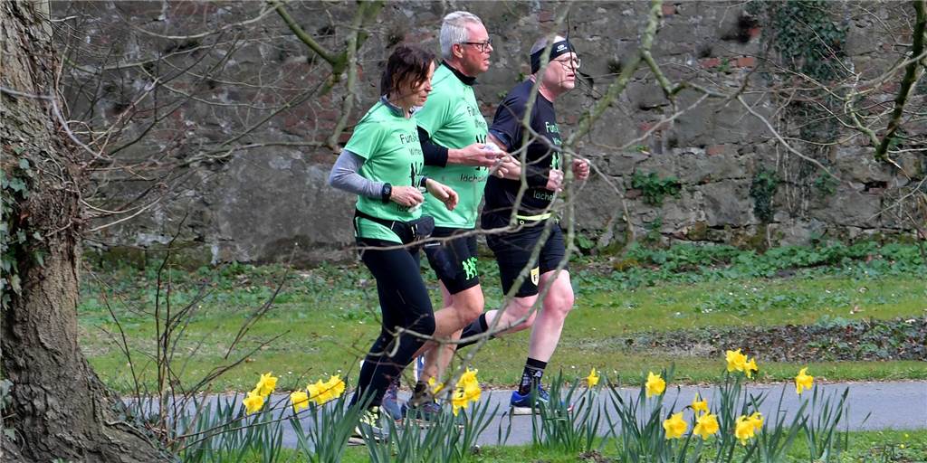 Mit Bildern: Cappenberg-Marathon im Zeichen des 900. Klosterjubiläums Die Athleten beim Cappenberger Schlossmarathon zum 900. Klostergeburtstag hatten gute Bedingungen.