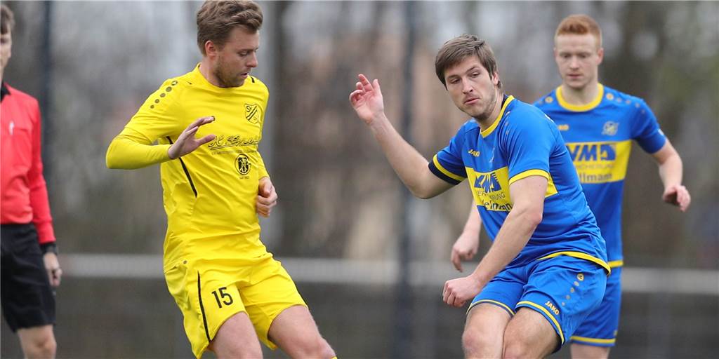Kaum Chancen und viel Gemecker: SV Herbern hat gegen Dorsten-Hardt wenig zu bieten Julian Trapp (r.) und der SV Herbern taten sich gegen den SV Dorsten-Hardt sehr schwer.