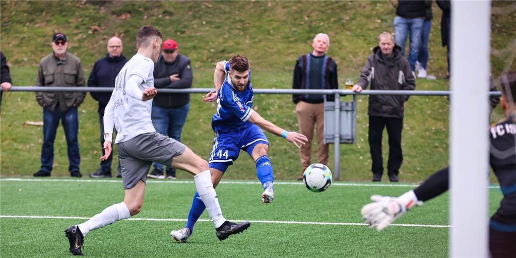 Aufstellungen, Torschützen, Platzverweise: So haben Castrop-Rauxels Fußballteams gespielt Aufstellungen, Torschützen, Platzverweise: So haben Castrop-Rauxels Fußballteams gespielt