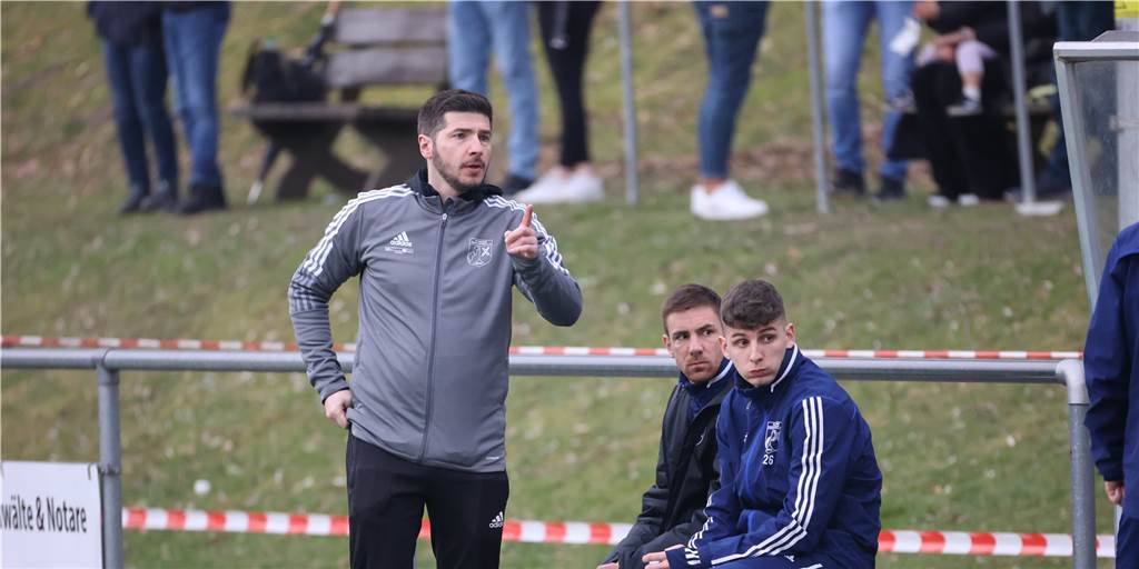 Im Video: Wacker-Trainer Aytac Uzunoglu spendet Lob an spezielle Spieler Im Video: Wacker-Trainer Aytac Uzunoglu spendet Lob an spezielle Spieler