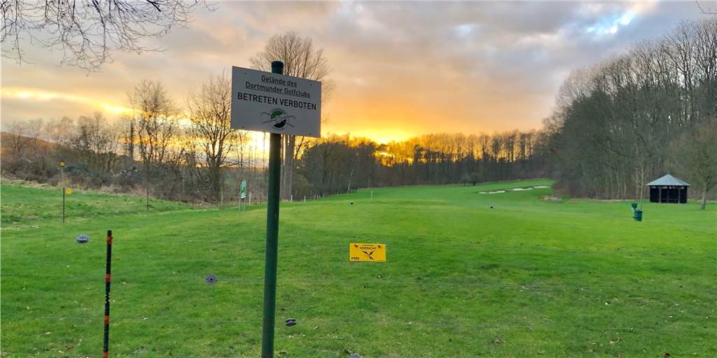 Elektrozaun-Gegner starten Petition gegen Abschottung des Golfplatzes Um die vollständige Einzäunung des Golfplatzes gibt es Streit.