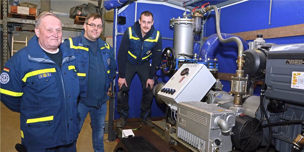 Mehr als die Feuerwehr in klein: So arbeitet die Pumpen-Gruppe des THW Werne Siegfried Wingenfeld (v.l.), Marcel Drüker und Laurin Tappe gehören zu den mehr als 60 aktiven Mitgliedern des THW-Ortsverbands Werne.