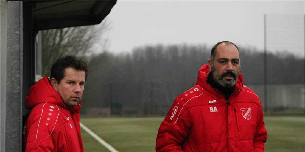 Überraschung beim FC Overberge: Trainerteam schrumpft mitten in der Saison – Nachfolger gefunden Überraschung beim FC Overberge: Trainerteam schrumpft mitten in der Saison – Nachfolger gefunden