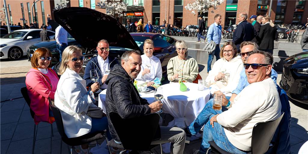 „Dorsten is(s)t mobil“: Durststrecke bei Stadtfesten endlich vorbei Die Besucher von "Dorsten is(s)t mobil" ließen es sich bei schönstem Wetter am Wochenende in der Altstadt gut gehen.