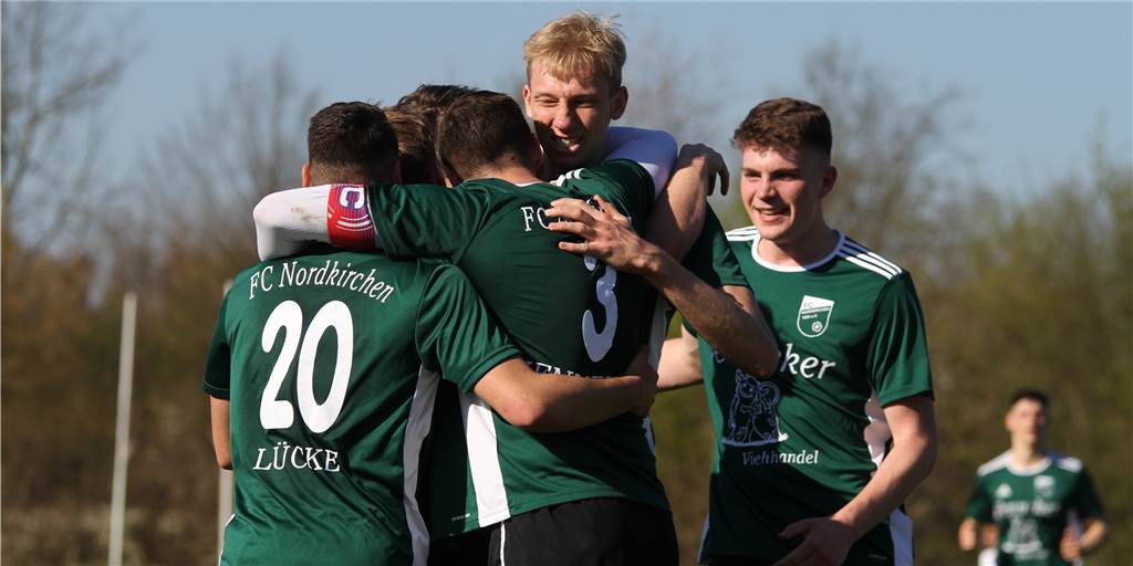 Fast 100 Fotos: Das Fußball-Wochenende aus Selm, Olfen und Nordkirchen in Bildern Der FC Nordkirchen freute sich über einen Erfolg gegen BW Huckarde.