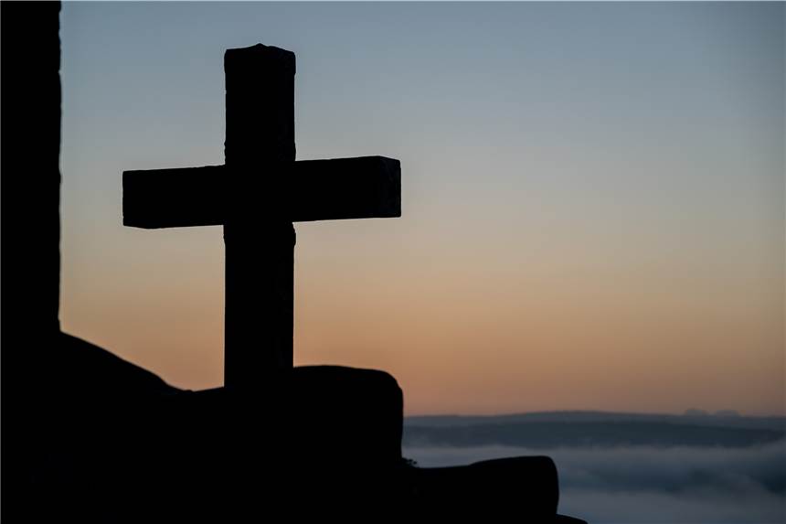 Kinder sollen einen 15-jährigen auf dem Friedhof fast umgebracht haben Kinder sollen einen 15-jährigen auf dem Friedhof fast umgebracht haben