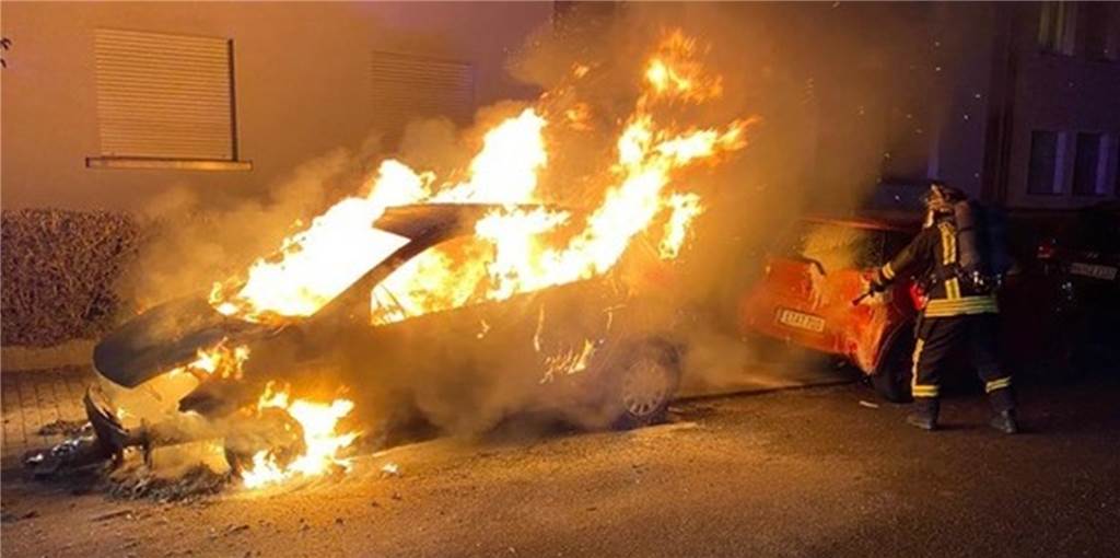 Dieses Auto hat im Oktober 2020 im Kreuzviertel gebrannt.