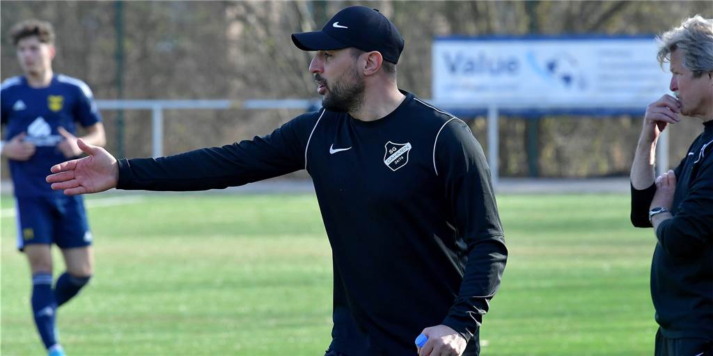 SG Gahmen gewinnt knapp beim FC Overberge – Leistungsträger gibt besonderes Comeback Trainer Kadir Kaya und die SG Gahmen vereinbarten kurzerhand ein Testspiel gegen den FC Overberge.