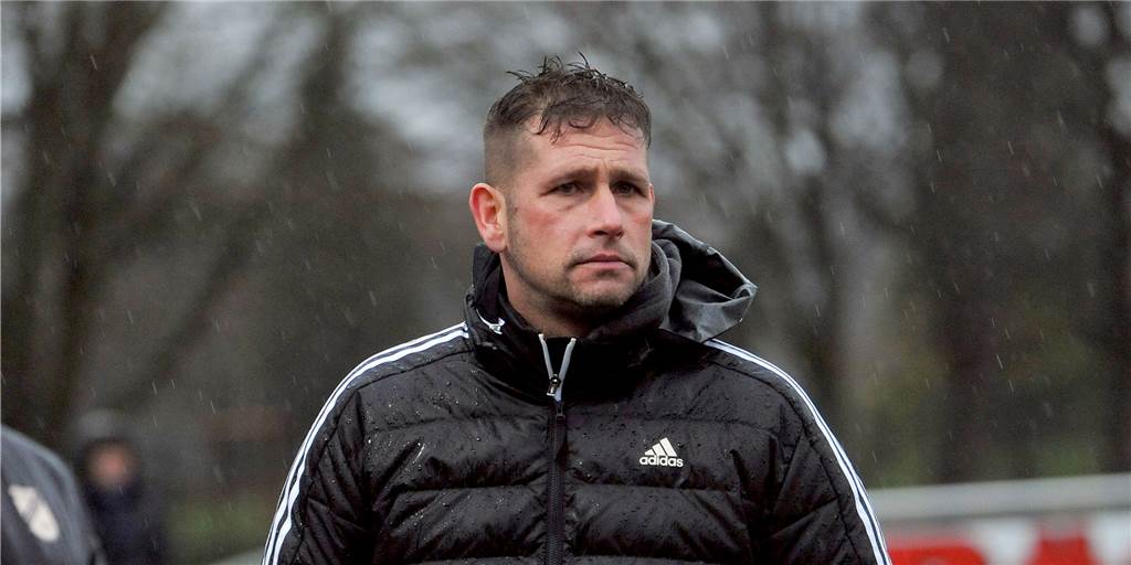 Vor Duell gegen den Tabellenführer: Trainer des ETuS/DJK Schwerte verpasst sich Maulkorb Vor Duell gegen den Tabellenführer: Trainer des ETuS/DJK Schwerte verpasst sich Maulkorb