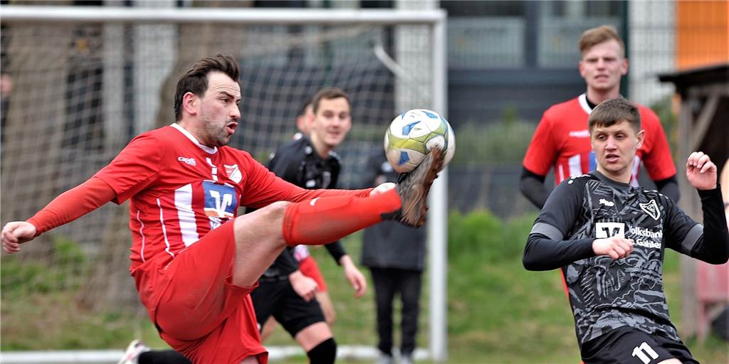 Gahlen macht‘s mit Dusel - die Tabellenführung hält FC RW Dorsten - TuS Gahlen