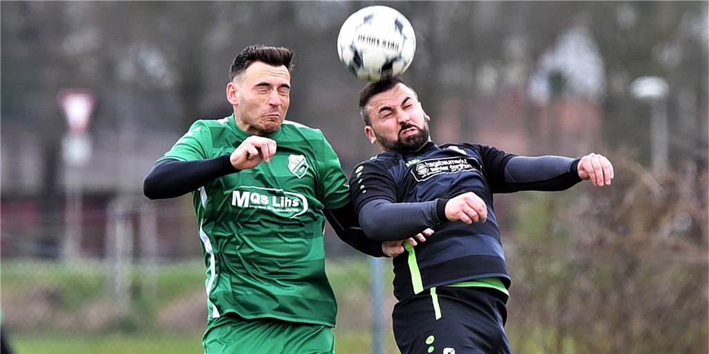 Barkenberg macht‘s nach 4:0 noch spannend - und ein Schiedsrichter erfindet ein Tor SV Altendorf - SuS Hervest-Dorsten