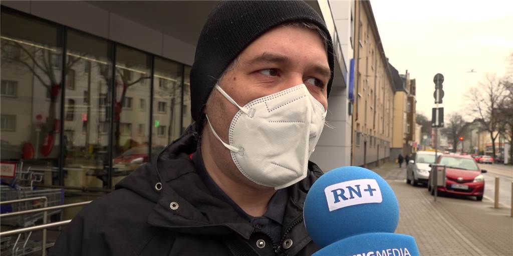 Preisschub bei Aldi und Co.: „Da muss ich mich zusammenreißen!“ Die steigenden Preise im Supermarkt beeinflussen auch das Kaufverhalten einiger Dortmunder Kunden.