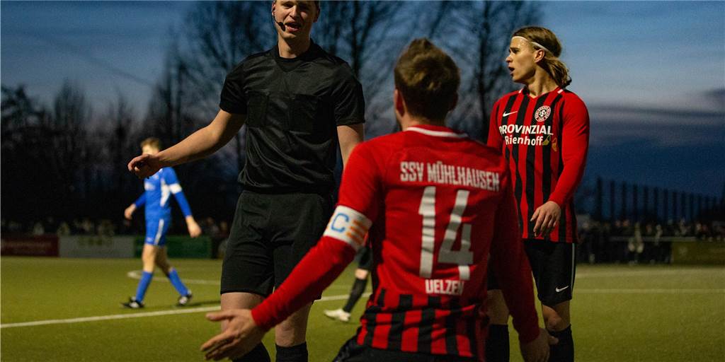 10 Spiele Sperre für Zuschauer - Bezirkssportgericht erklärt Strafe: „Haben den Namen rausgekriegt“ 10 Spiele Sperre für Zuschauer - Bezirkssportgericht erklärt Strafe: „Haben den Namen rausgekriegt“