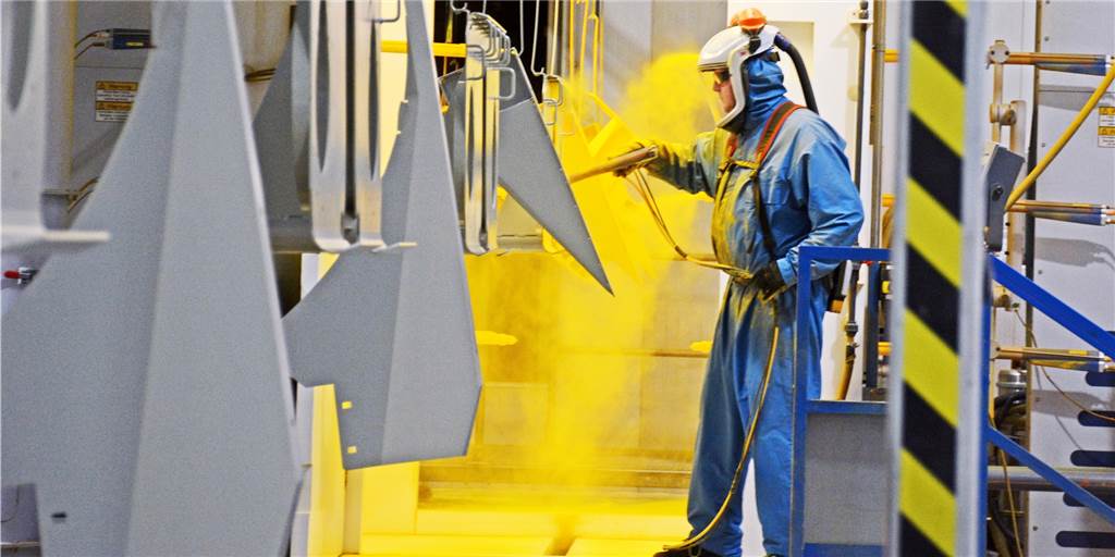 Kempers „Kolbenfresser“ ernten 500 Tonnen Mais in der Stunde Eine widerstandsfähige Pulverbeschichtung schützt die Mähvorsätze zuverlässig.