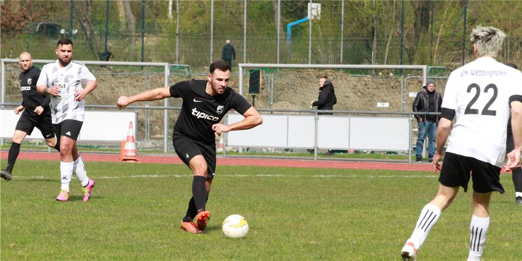 Zwei Rote Karten und fünf Tore: Eintracht Werne gewinnt und verliert Top-Torjäger Zwei Rote Karten und fünf Tore: Eintracht Werne gewinnt und verliert Top-Torjäger