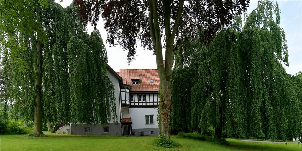 Bewahren statt abreißen: Gut, dass Selm auf diesen Investor gewartet hat Die sogenannte Overbeck-Villa (Borker Straße 14) in Cappenberg wird erhalten, genauso wie die benachbarte Villa Nummer 16.