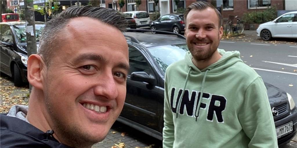 Christopher Reinecke (links) und Kevin Großkreutz planen schon seit längerem, eine weitere Kneipe im Kreuzviertel zu eröffnen.