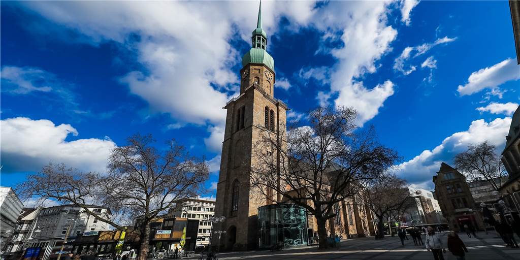 Neonazis besetzen Reinoldikirche – Erst jetzt geht der Fall vor Gericht Neonazis besetzen Reinoldikirche – Erst jetzt geht der Fall vor Gericht