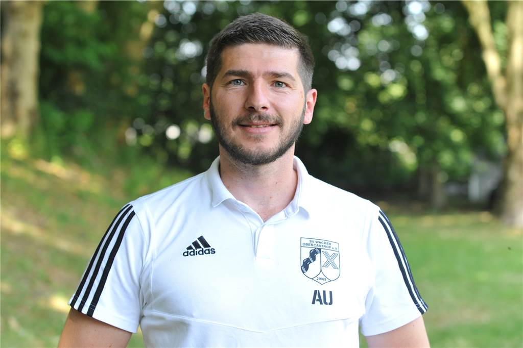 Trainer Aytac Uzunoglu: Nach meinem Abschied fällt in Obercastrop kein Kartenhaus zusammen Trainer Aytac Uzunoglu: Nach meinem Abschied fällt in Obercastrop kein Kartenhaus zusammen