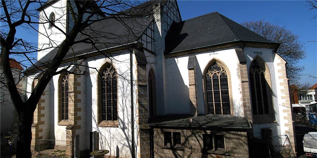 Gemeinsam vor Ort: Lüner Kirchengemeinden feiern Ostern in Präsenz Mit Maske und Abstand: Christen können in diesem Jahr wieder die Auferstehung Jesu Christi unter anderem in der Lüner Stadtkirche St. Georg feiern. Gründonnerstag, Karfreitag und Ostersonntag gibt es wieder Gottesdienste.